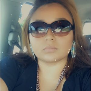 Meet your Posher, Faye